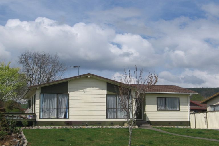 Photo of property in 17 Owhatiura Drive, Lynmore, Rotorua, 3010