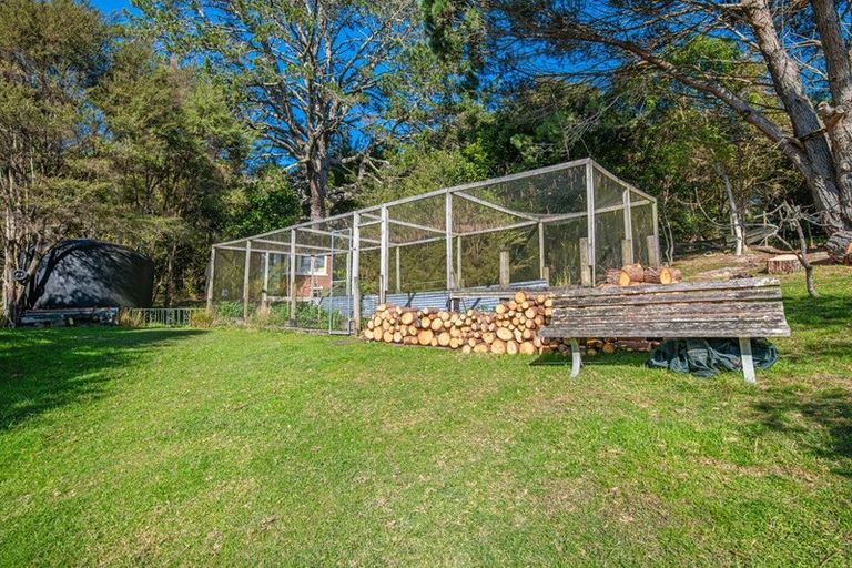 Photo of property in 341 Kanohi Road, Kaukapakapa, 0873