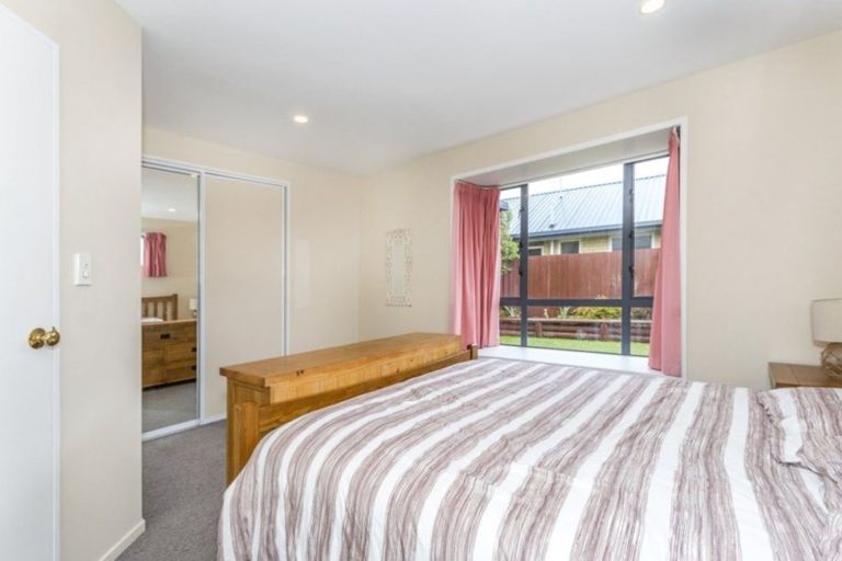 Photo of property in 25 Seascape Gardens, Bromley, Christchurch, 8062