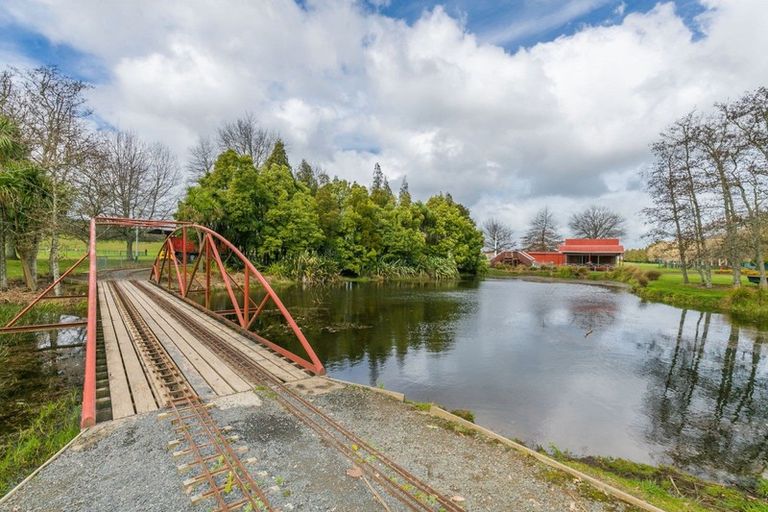 Photo of property in 28 Kiwi Avenue, Maunu, Whangarei, 0110