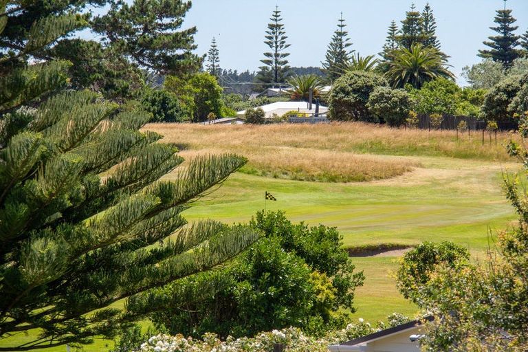 Photo of property in 16 Palm Parade, Riversdale Beach, Masterton, 5872