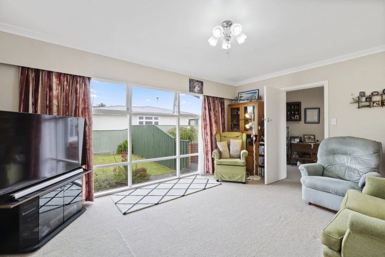 Photo of property in 634 Queen Street East, Levin, 5510