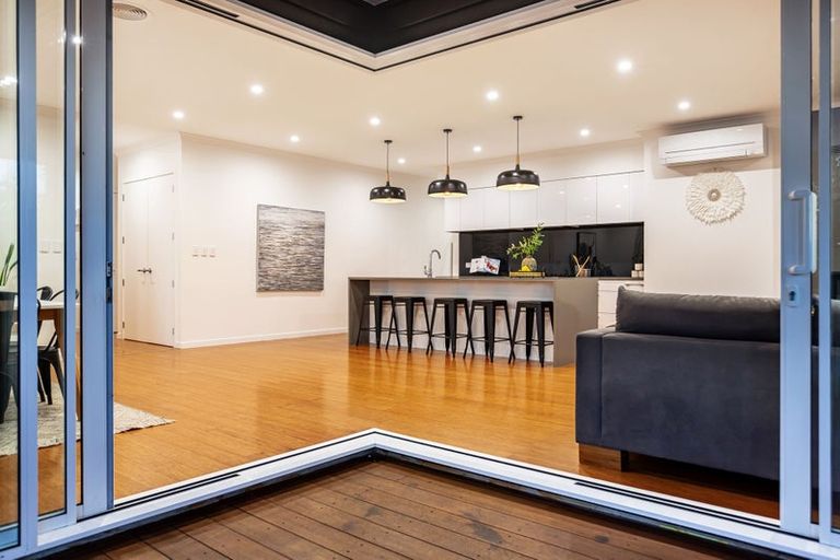 Photo of property in 32 Pacific View, Whitby, Porirua, 5024