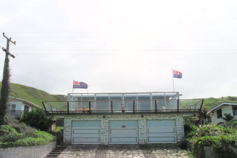 Photo of property in 94 Moana Road, Okitu, Gisborne, 4010