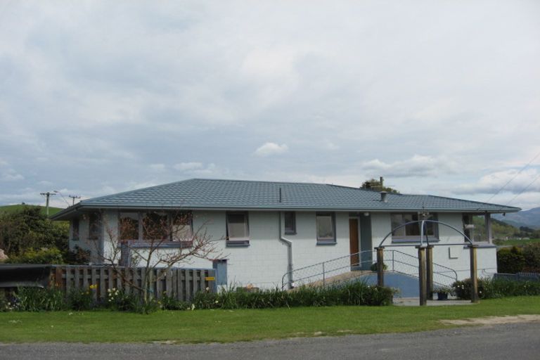 Photo of property in 2 Adelphi Terrace, Kaikoura, 7300