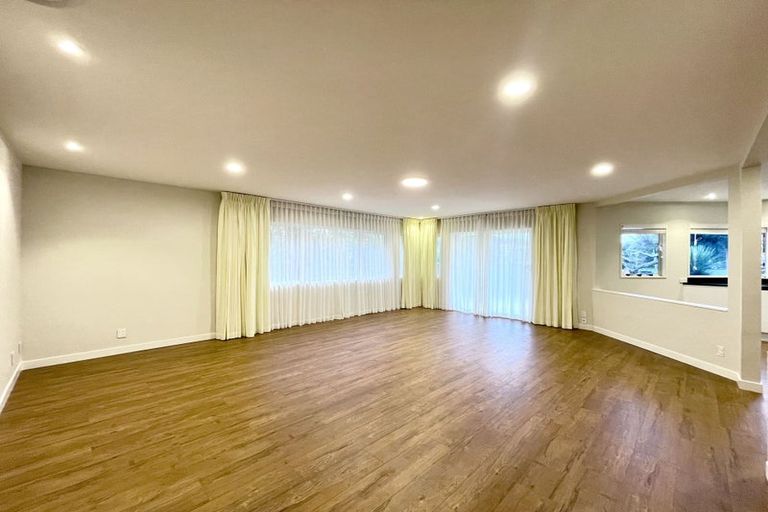 Photo of property in 16 Beulah Avenue, Rothesay Bay, Auckland, 0630