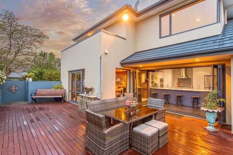 Photo of property in 17a Young Street, Somerfield, Christchurch, 8024