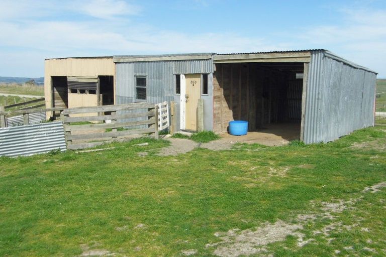 Photo of property in 350 Kowhatu Road, Waihaorunga, Waimate, 7977