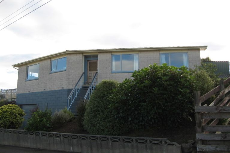 Photo of property in 14 Calypso Place, Rothesay Bay, Auckland, 0630