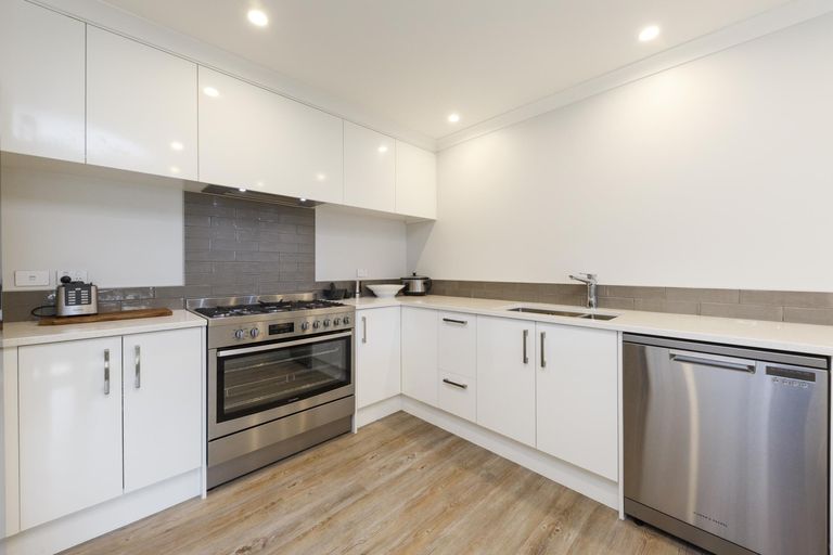 Photo of property in 22 Freedom Drive, Kelvin Grove, Palmerston North, 4414