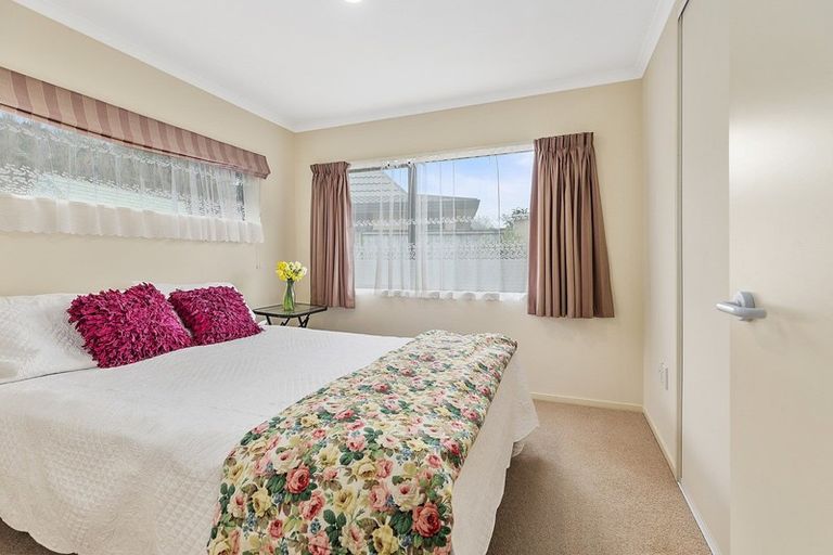 Photo of property in Redwood Village, 42/42 Main Road, Tawa, Wellington, 5028