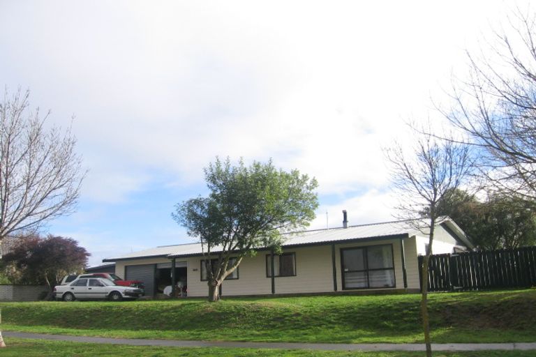 Photo of property in 4 Ramsey Crescent, Flaxmere, Hastings, 4120