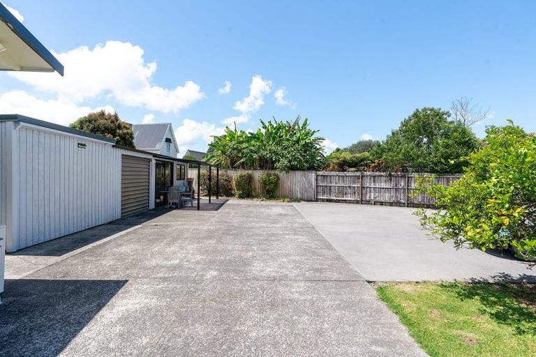 Photo of property in 92 Harrington Road, Henderson, Auckland, 0610