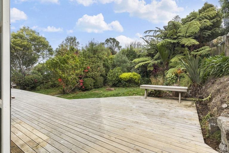 Photo of property in 54 Salford Street, Newlands, Wellington, 6037