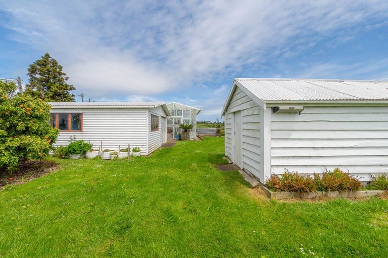 Photo of property in 1003 State Highway 16, Waimauku, 0883