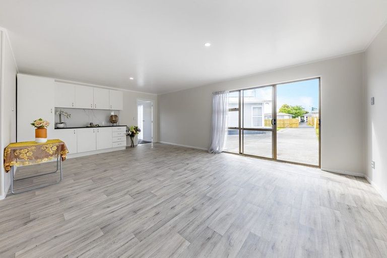 Photo of property in 24 President Avenue, Papakura, 2110