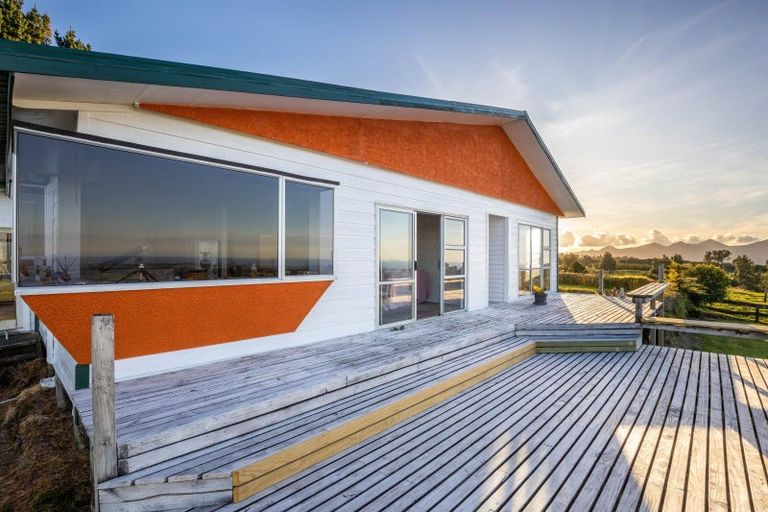 Photo of property in 1568 Carrington Road, Hurworth, New Plymouth, 4371