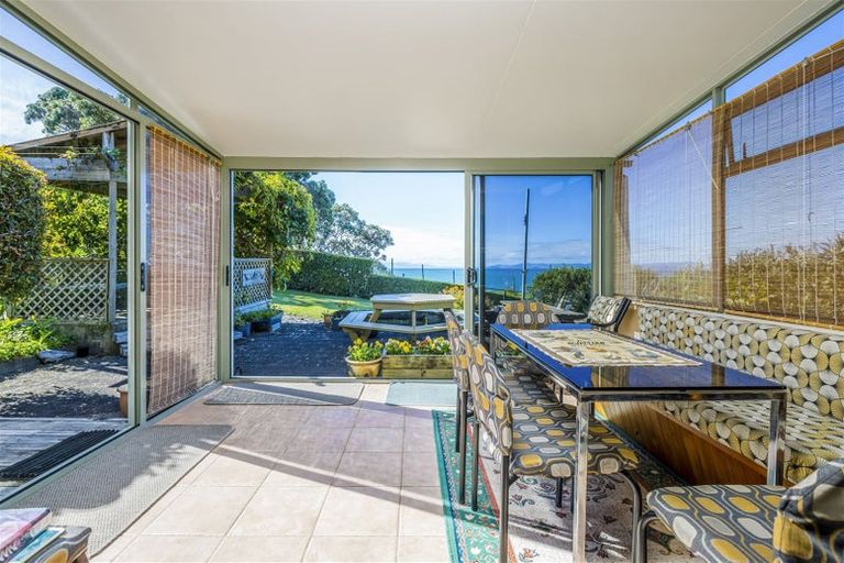 Photo of property in 63 Howard Road, Orere Point, Papakura, 2585