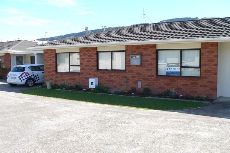 Photo of property in 33a Hinau Street, Tawa, Wellington, 5028