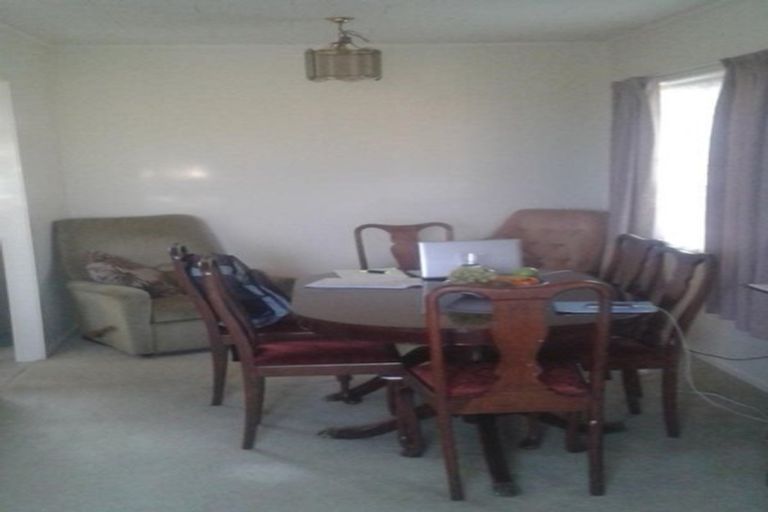 Photo of property in 100 West Harbour Drive, West Harbour, Auckland, 0618