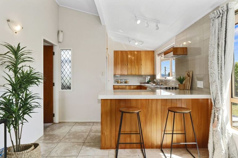 Photo of property in 29 Ingle Avenue, Waipahihi, Taupo, 3330