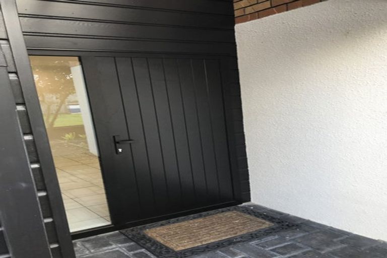 Photo of property in 6 Ferntree Terrace, West Harbour, Auckland, 0618