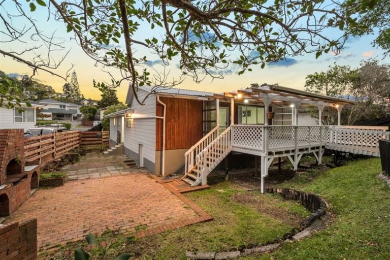 Photo of property in 18 Osman Street, Glen Eden, Auckland, 0602