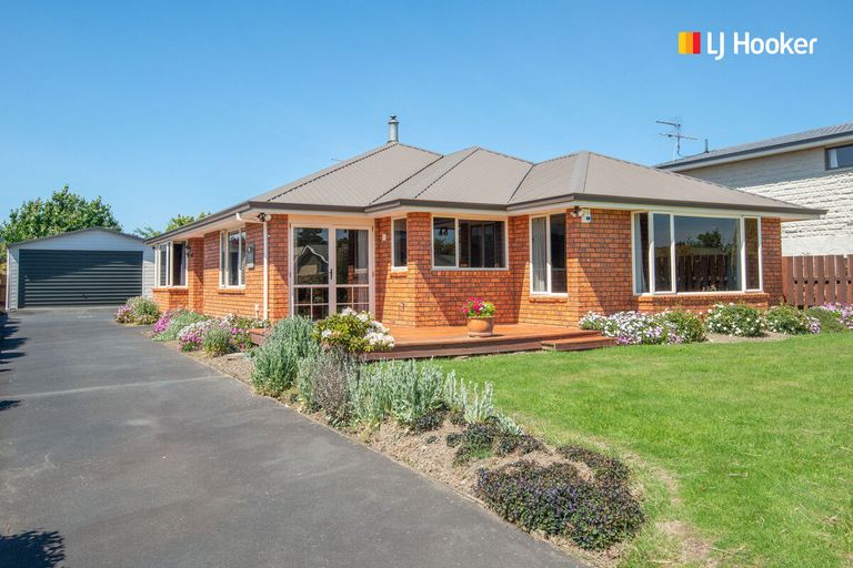 Photo of property in 12 Rowan Place, Mosgiel, 9024