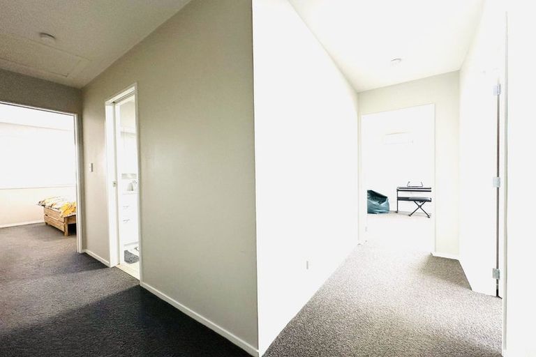 Photo of property in 10/11 Ray Small Drive, Papakura, 2110