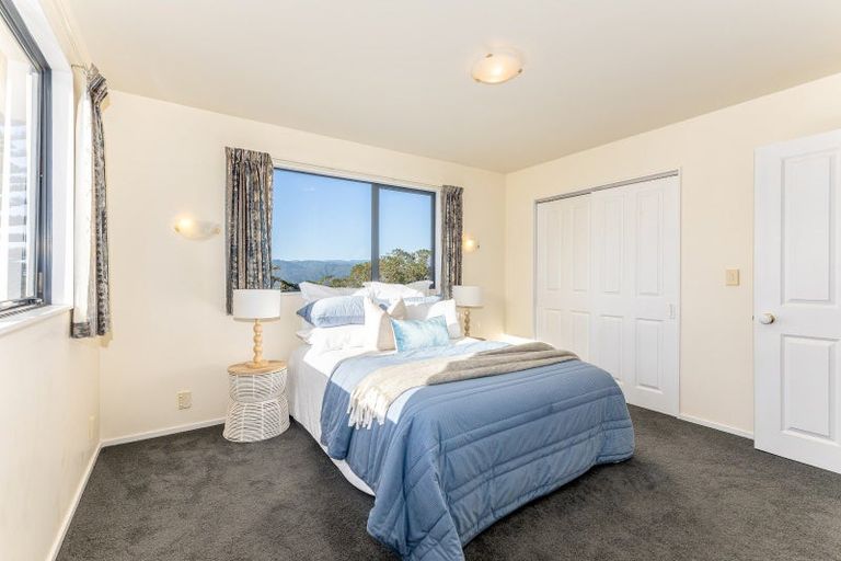 Photo of property in 5 Saint Elizabeth Heights, Normandale, Lower Hutt, 5010