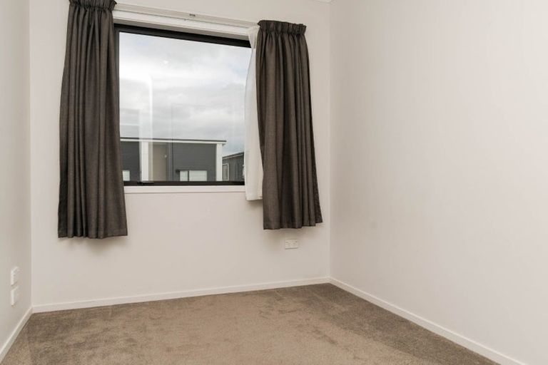 Photo of property in 5 Pukewhero Rise, Westgate, Auckland, 0614