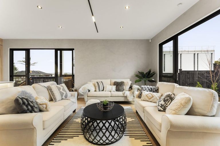 Photo of property in 125 Ridge Road, Howick, Auckland, 2014