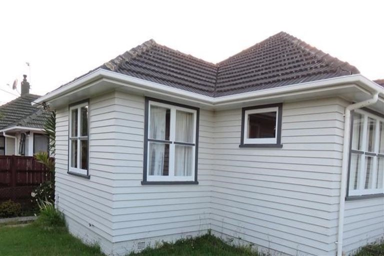 Photo of property in 63 Hepburn Road, Glendene, Auckland, 0602