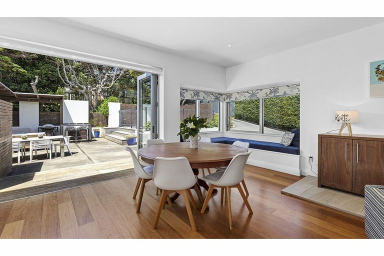 Photo of property in 26 Waru Street, Khandallah, Wellington, 6035