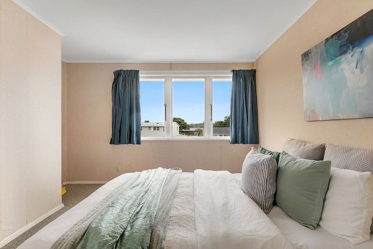 Photo of property in 30 Corinna Street, Waitangirua, Porirua, 5024