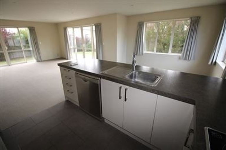 Photo of property in 8 Manuka Street, Pegasus, 7612