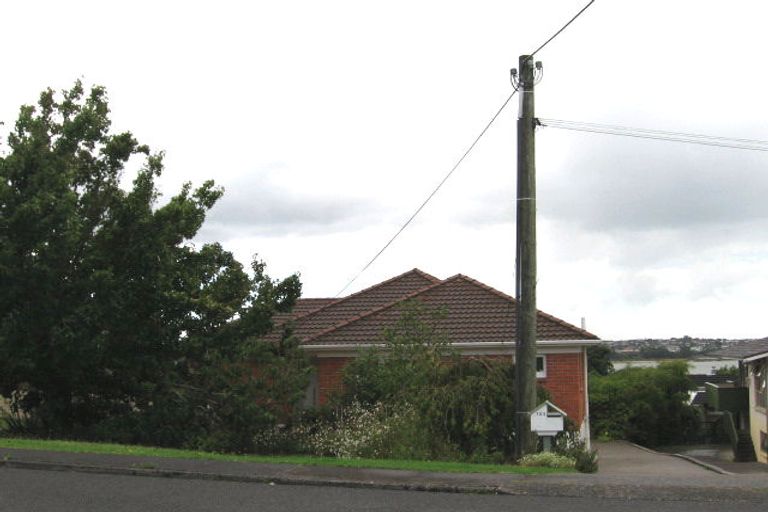 Photo of property in 103 Sylvan Avenue, Northcote, Auckland, 0627