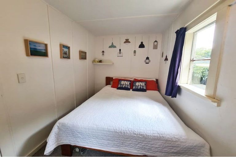 Photo of property in 18 Violet Street, Riverton/aparima, Riverton, 9822