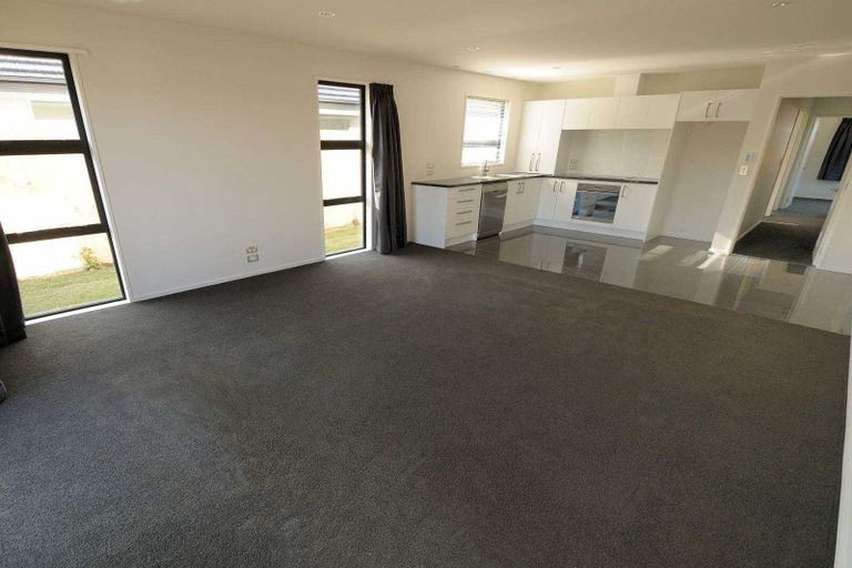 Photo of property in 15 Packard Crescent, Halswell, Christchurch, 8025