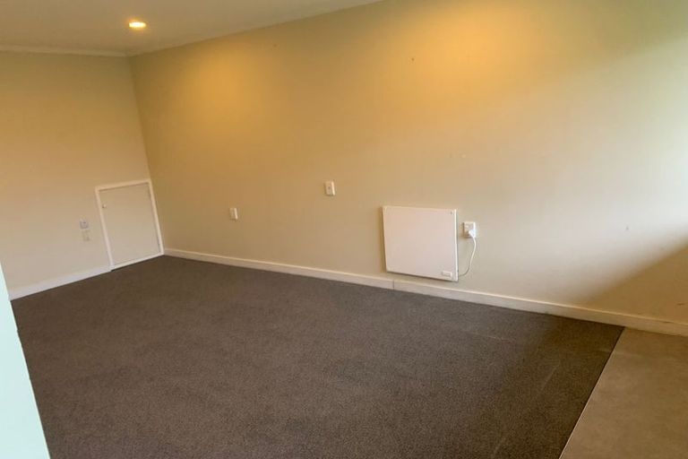 Photo of property in 2 Narbada Crescent, Khandallah, Wellington, 6035