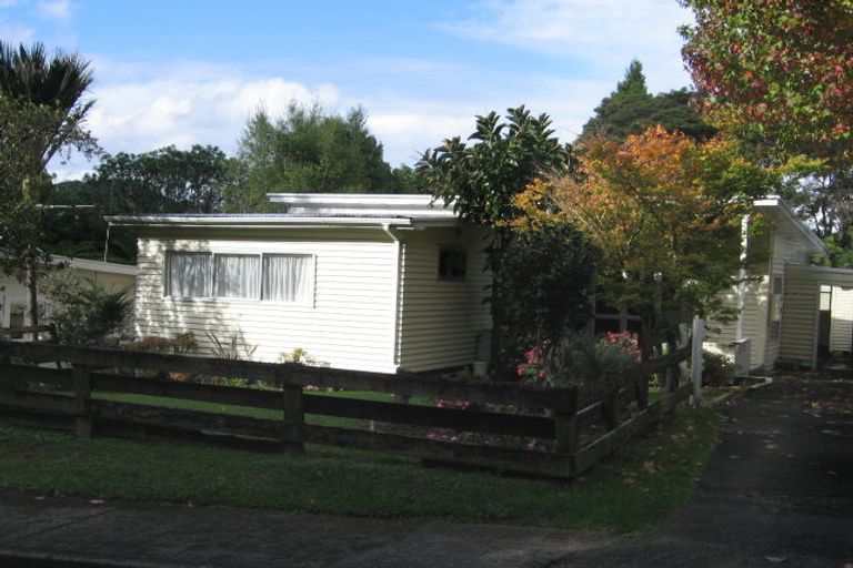 Photo of property in 21 Sylvan Valley Avenue, Titirangi, Auckland, 0604