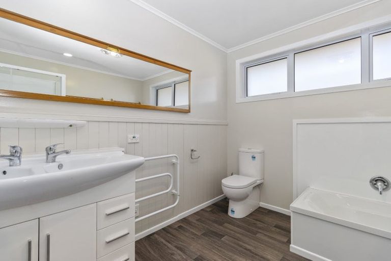 Photo of property in 10 Roseburg Street, Fairfield, Hamilton, 3214