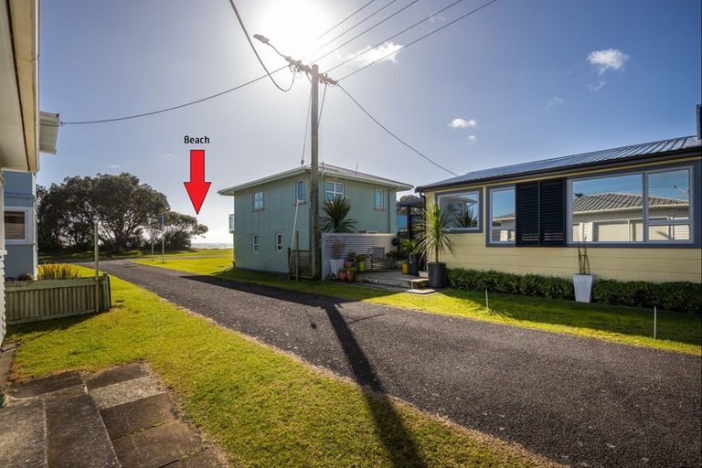 Photo of property in 90 Seventh Avenue, Urenui, 4377