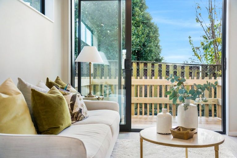 Photo of property in 15a Joyce Street, Pahurehure, Papakura, 2113