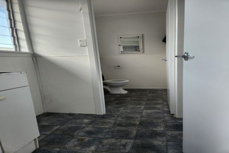 Photo of property in 2 Eden View Road, Sandringham, Auckland, 1025