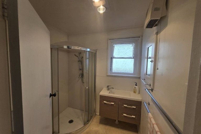 Photo of property in 10 Auburn Avenue, Upper Riccarton, Christchurch, 8041