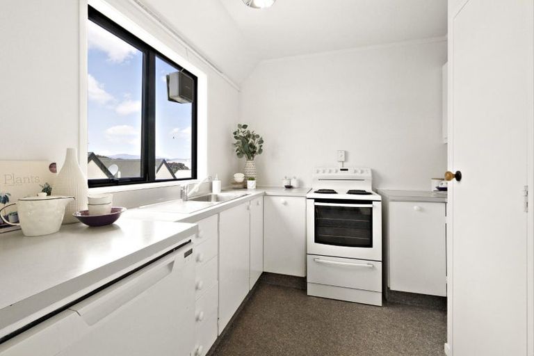 Photo of property in 12 Vallance Street, Kilbirnie, Wellington, 6022