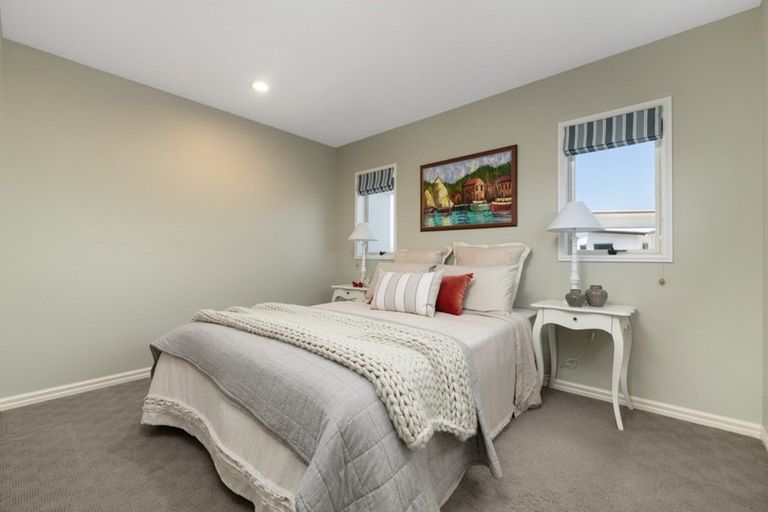 Photo of property in 12 Ella Place, Papamoa Beach, Papamoa, 3118