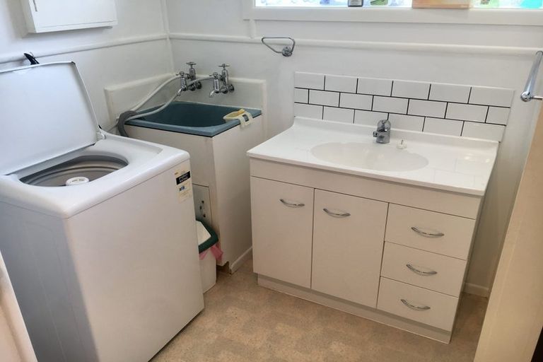 Photo of property in 11 Mako Avenue, Whiritoa, Whangamata, 3691