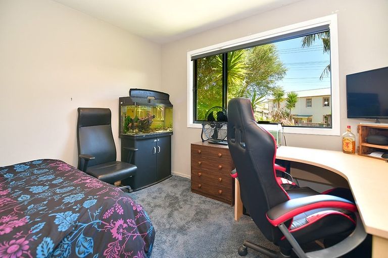 Photo of property in 19 Nelson Street, Helensville, 0800